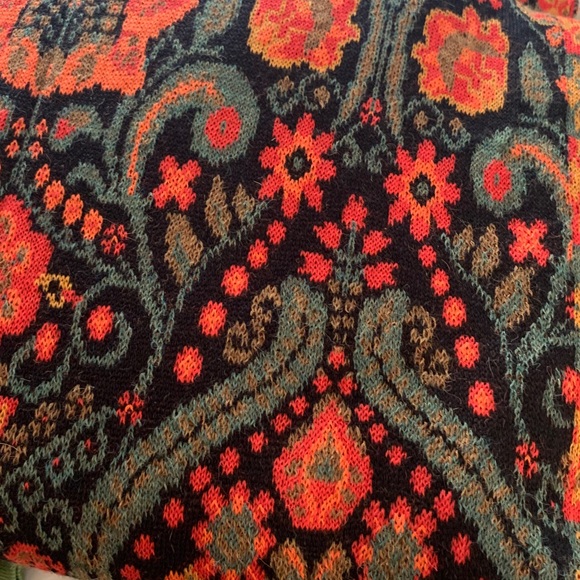 Mirabelle Poncho Alpaca Designed by Tey-Art - Picture 11 of 11